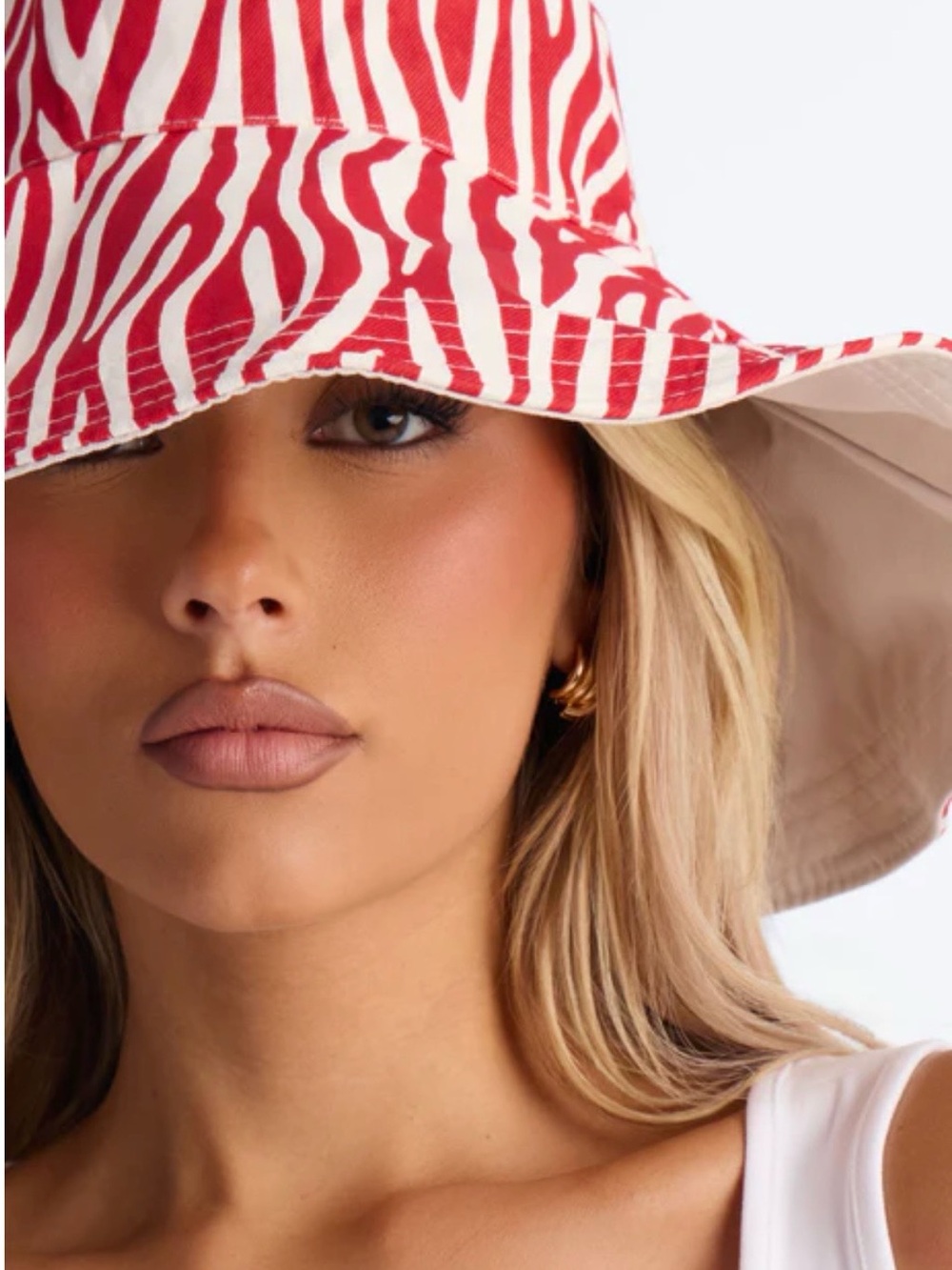 Wide Brim Sun Foldable Hat - Red & White Striped - Picture 2 of 3